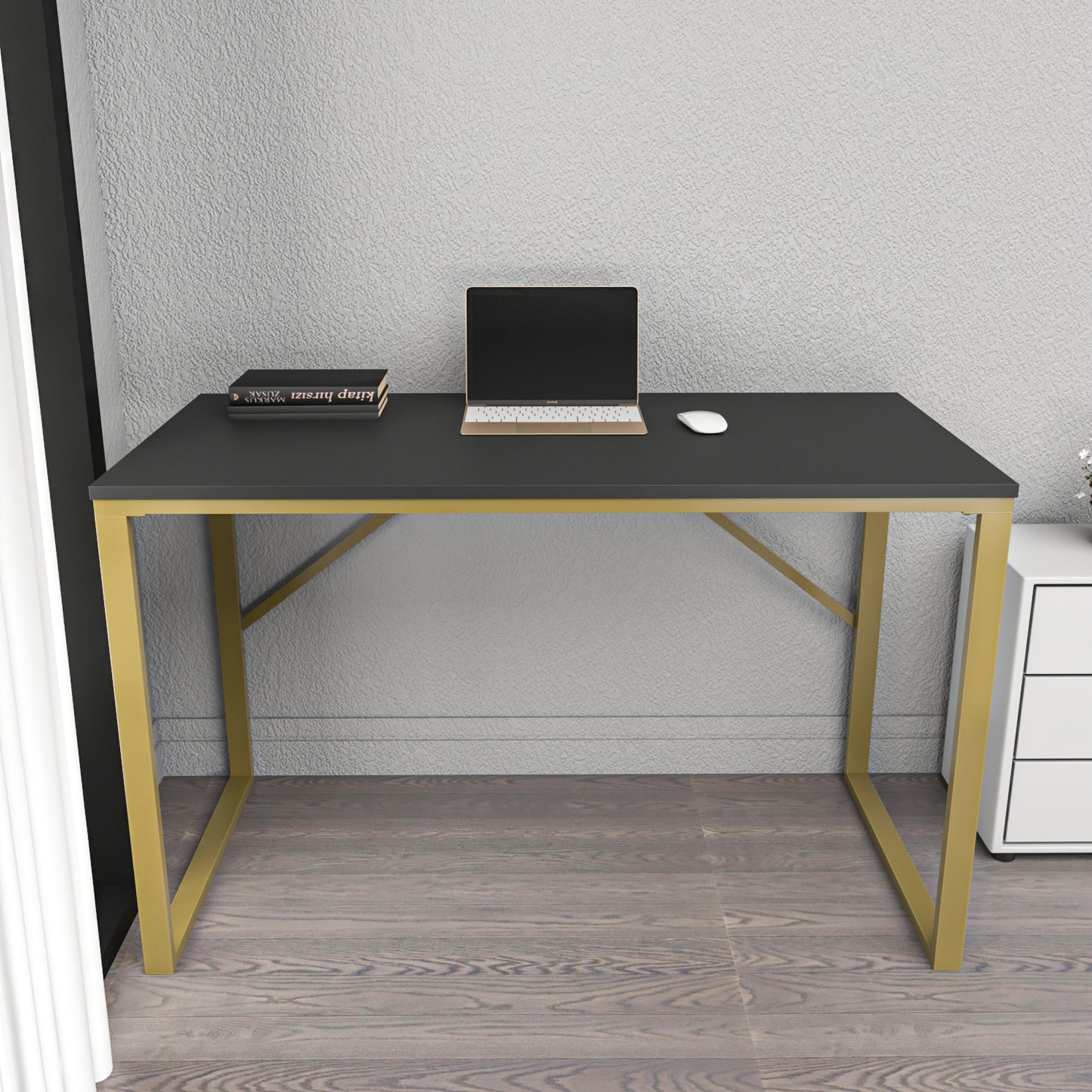 Layton Desk